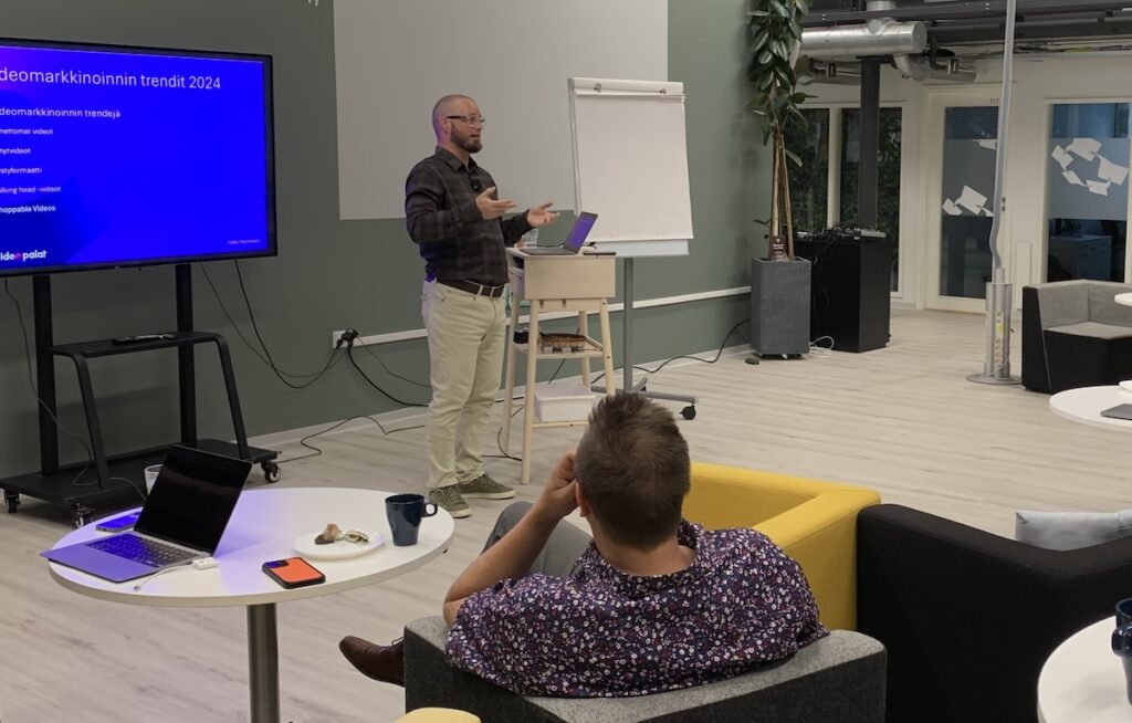 Mikko Malmivaara puhuu